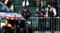 Tunisan zabil nožom francúzsku policajtku priamo na stanici