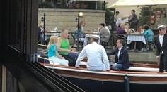 Kajínek si užíval prvé chvíle na slobode. Odfotili ho s pôvabnou blondínkou