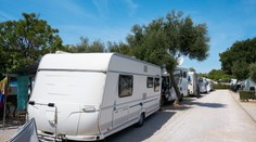 Istriu bičovala búrka. Najhoršie dopadol turistický kemp, stromy padali na karavany aj stany