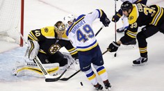 VIDEO: Boston s Chárom a Cehlárikom zdolal St. Louis, Vegas prekonal nováčikovský rekord