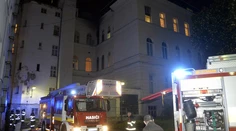 FOTO: Požiar v nemocnici na Mickiewiczovej ulici v Bratislave. Evakuovali 100 ľudí