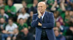 Náš futbal je na dne, píšu české médiá. Tréner Jarolím: Strašne ma to s***e!