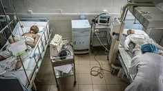 Šialenec podpálil tehotnú priateľku. Teraz ležia vedľa seba v nemocnici