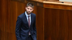Koaliční poslanci odvolali Michala Šimečku z funkcie podpredsedu parlamentu