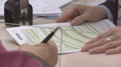 Nezabudnite požiadať zamestnávateľa o zúčtovanie daní. Doložiť treba ale rôzne potvrdenia