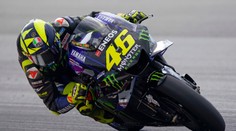 Legendárny pretekár Valentino Rossi sa rozlúči s kariérou vo Valencii