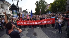 V Bratislave sa pochodovalo proti korupcii, Fico neprišiel. Poslal list