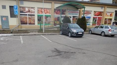 Vodič po nehode sanitku nezavolal, dôchodkyňa po páde zraneniam podľahla