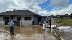 Neprešiel ani týždeň a už znova sú pod vodou. V nitrianskej mestskej časti Kynek sú zúfalí