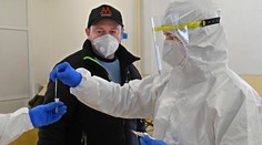 Opäť klesol počet hospitalizovaných, máme 682 nových pozitívnych