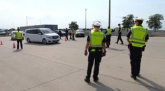 Polícia upozorňuje vodičov na kolóny na rakúskych hraniciach