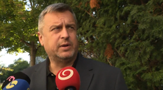 Danko sa sťažuje, že mu líder Hlasu neberie telefón. Kaliňák zas tvrdí, že sú bližšie k dohode