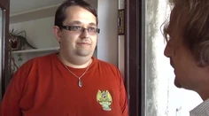 Muž lieči rakovinu tlieskaním, na Slovensku by za to do basy nešiel