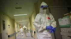 V Česku sa počet nových prípadov vyšplhal takmer na 6 000, v Maďarsku majú desiatky obetí