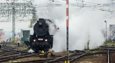 Z bratislavskej Hlavnej stanice vyrazí vlak Cecaňa. Nemierené má do Hoštic