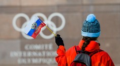 Rusi môžu štartovať v Pjongčangu jedine pod neutrálnou vlajkou, rozhodol MOV