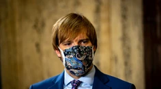 Český minister zdravotníctva to s koronavírusom vzdal. Ráno odstúpil z funcie