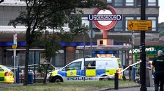 Malá explózia na stanici metra v Londýne, zranilo sa pri nej päť ľudí