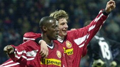 Futbal začal hrať ako 25-ročný, na Slovensku bol za atrakciu. Teraz trénuje a jeho syn hrá za Slovan (príbeh)