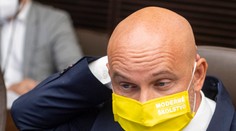 Učitelia dostanú odmeny. Minister školstva prezradil, o koľko si prilepšia