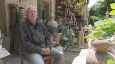 Živí ho umenie, v minulosti získaval ocenenia po celom svete. Nezaháľa ani v 84 rokoch