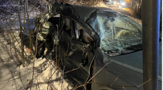 Vyhasol život mladého vodiča († 19). Prešiel do protismeru, autobusár zrážke nedokázal zabrániť