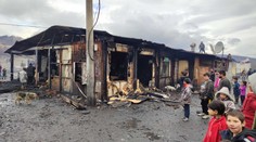 Nešťastie neďaleko Prešova. Unimobunky zachvátil požiar, bez strechy nad hlavou ostalo 68 ľudí