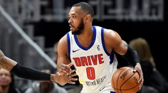 Americký basketbalista (†26), ktorý skolaboval počas zápasu, zomrel