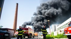 V Rovinke sú po obrovskom požiari stále hasiči, situácia v ovzduší je vraj už bezpečná