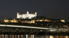 Slovensko sa vyhýba hospodárskej recesii, vyspelú Európu znova dobiehame. Tu sú dôvody