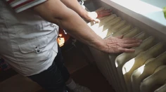 Teplo na sídliskách bude drahšie. Vláda ešte stále hľadá spôsob, ako ľuďom pomôcť