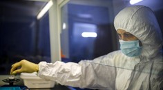 Najbližšie k lieku na koronavírus má Thajsko, potenciálnu vakcínu testujú aj Spojené štáty