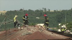 Zábery z Dudiniec sú strašidelné. Vietor zvalil aj betónový múrik