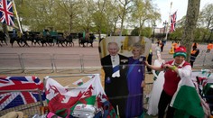 Londýn sa zapĺňa štátnikmi aj fanúšikmi kráľovskej rodiny, náš štáb je pri tom