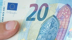 Už o mesiac môžete platiť novou "dvackou"