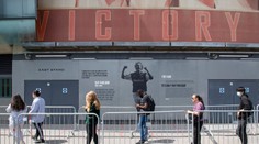 Viac ako 100 vedcov apeluje na premiéra Johnsona: Odložte nebezpečné uvoľňovanie opatrení!