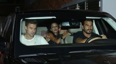 Bieber s novou kráskou. Takto ju spracovával na zadnom sedadle