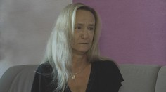 Nie je medzi živými, no chcú, aby platil. Vdova sa už bojí otvoriť poštovú schránku