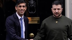 Zelenskyj sa stretol so Sunakom. Británia sľubuje Ukrajine protilietadlové rakety a drony