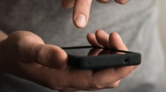 Volajú z čísiel pripomínajúcich slovenské, no s jedným rozdielom. Polícia upozorňuje na podvodníkov