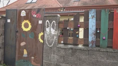 Z humanitárnej organizácie ukradli darčeky, ktoré mali ísť do nemocníc. Na poschodí pritom spali deti