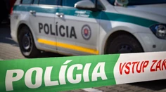 Tragická sobota v Trenčíne. Jedna osoba neprežila pád z okna horiaceho bytu na siedmom poschodí