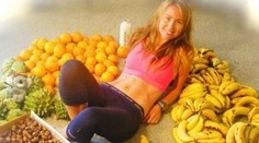 Austrálčanka je posadnutá štíhlosťou. Za deň zje 51 banánov!