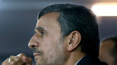 Ahmadínežád sa chce vrátiť, prihlásil sa do registračného volebného procesu v Iráne