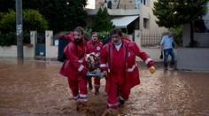 Povodne v Grécku si vyžiadali 14 životov, vláda vyhlásila štátny smútok