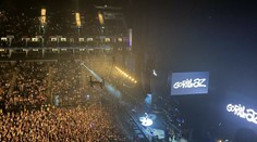 Britskí zdravotníci naplnili O2 Arénu v Londýne. Užívali si bezplatný koncert