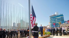 Američania po 54 rokoch vztýčili vlajku na svojom veľvyslanectve v Havane