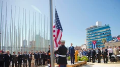 Američania po 54 rokoch vztýčili vlajku na svojom veľvyslanectve v Havane