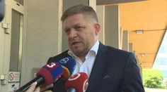Fico vyrazil na turné po Slovensku. Popiera, že by išlo o snahu upokojiť rebelov v Smere