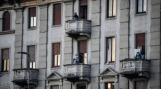 Španielsko na dva týždne zastavuje ekonomickú činnosť, ktorá "nie je nevyhnutná"